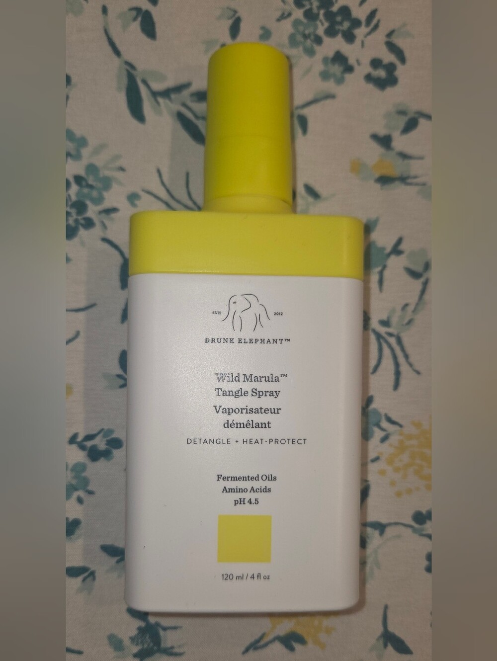 Drunk Elephant Wild Marula Tangle Spray — White & Yellow